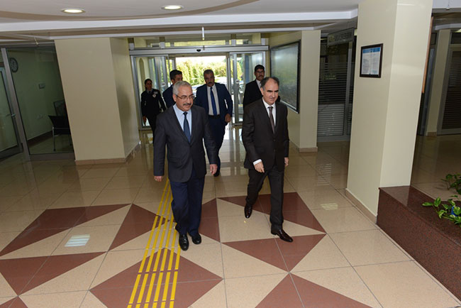 Vali Vahdettin Özkan, Rektör Deveci’yi ziyaret etti