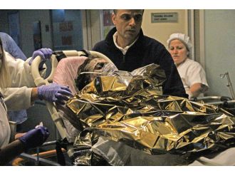 Eşinin benzin döküp yaktığı kadın hayatını kaybetti