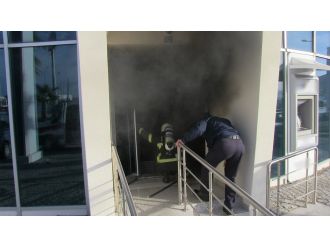 Para sayma makinesi bankayı yaktı