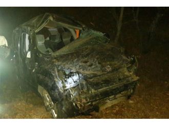 Otomobil uçuruma yuvarlandı: 3 ölü, 2 yaralı