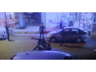 Kuzenini sokak ortasında 9 yerinden bıçakladı