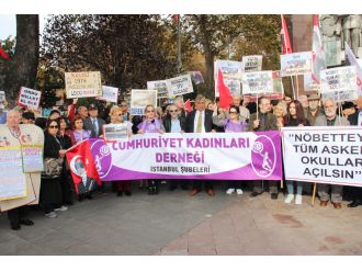 Beşiktaş’ta kapatılan ‘askeri okullar’ için eylem