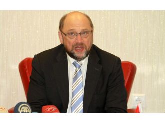 Schulz’dan Türkiye’ye ’yaptırım’ tehdidi