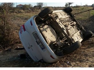 Otomobil takla attı: 2 ölü, 3 yaralı