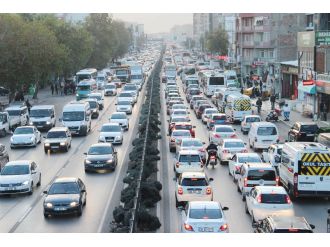 İzmirlinin trafik isyanı