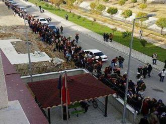 Isparta’da ’iş’ kuyruğu