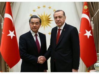 Çin Halk Cumhuriyeti Dışişleri Bakanını kabul etti