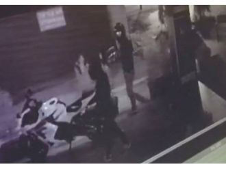 Motosiklet hırsızları kameraya yakalandı