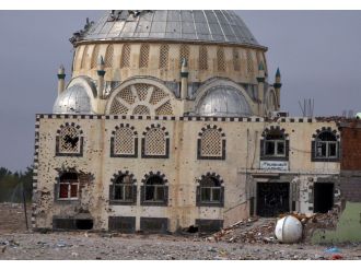 Teröristler camileri kullanılamaz hale getirdi