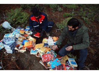 Ormanda FETÖ materyalleri bulundu