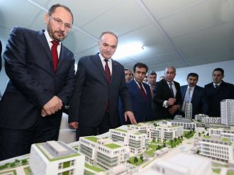 Bakan Özlü Bilişim Vadisi’ni inceledi