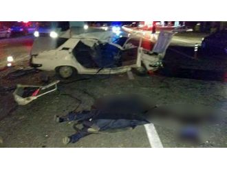 Ambulans ile otomobil çarpıştı: 2 ölü, 7 yaralı