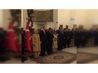 Cumhurbaşkanı Erdoğan’a Pakistan’da sürpriz