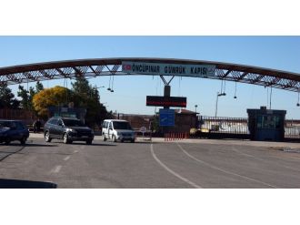 Öncüpınar Sınır Kapısı geçişlere açıldı