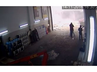 Ölümden saniyeyle kurtuluş kamerada