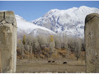 Ovacık’ta kartpostallık görüntüler: 2 mevsim bir arada