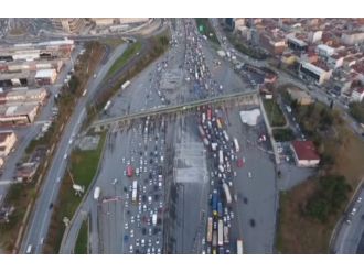 Mahmutbey Gişelerdeki trafik çilesi havadan görüntülendi