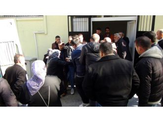 Aracının içinde otururken vurularak öldürüldü