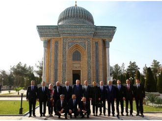 Erdoğan, İmam Maturidi Türbesini ziyaret etti