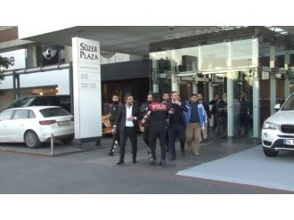 Süzer Plaza’ya çok sayıda polis ekibi sevk edildi