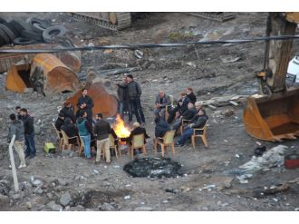 Acı bekleyiş sürüyor