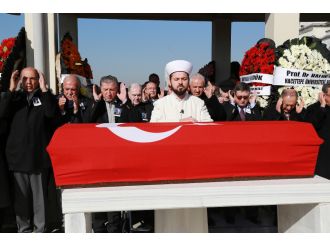 Eski Adalet Bakanı Eldem son yolculuğuna uğurlandı