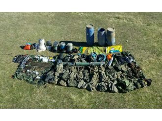 Van’da silah ve patlayıcı ele geçirildi