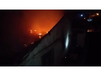 Evde yalnız bulunan çocuk yanarak can verdi