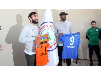 Fenerbahçe maçı öncesi nikah tazelediler