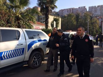 Hastaneden firar etti: Cezaevi çok kalabalık