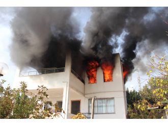 Bodrum’da ev yangını: 1 ölü, 3 yaralı