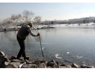 Doğu’da göller, dereler dondu