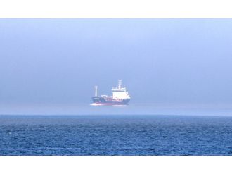 Boğaz trafiğine sis engeli