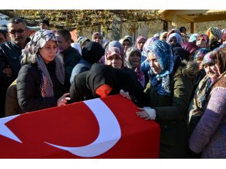 Şehit annesinin feryadı yürek dağladı