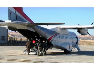 Şehit bordo bereli baba ocağına uğurlandı