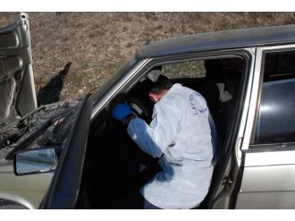 Yakalanmamak için direksiyon kılıfını sökmüşler