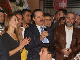 Bakan Çelik’ten türkülü açılış