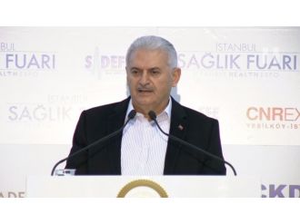 "Kendi kendilerine gelin güvey oluyorlar"