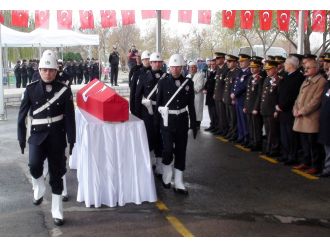 Şehit polis gözyaşlarıyla uğurlandı