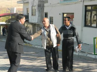 Başkan Çeleğen; Hafta sonu çalışmalarını ara vermiyor