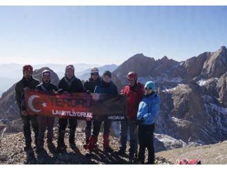 Zirvede teröre tepki