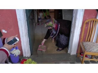 İstanbul’da çok sayıda evi su bastı