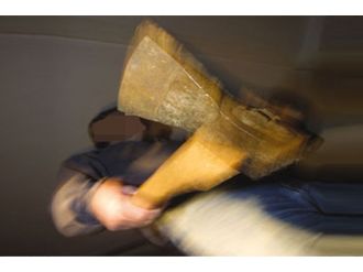 Baltalı dehşet ...