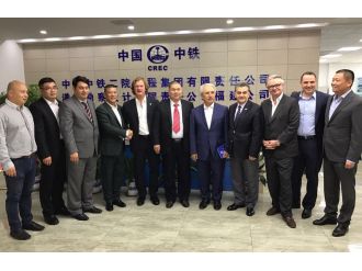 Çin’de 300 Uygur Türkü’ne burs bağlandı