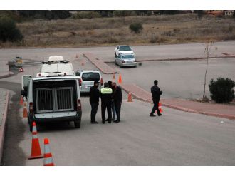 Adana’da bombalı araç alarmı