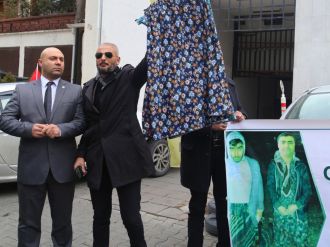 HDP önünde etekli eylem