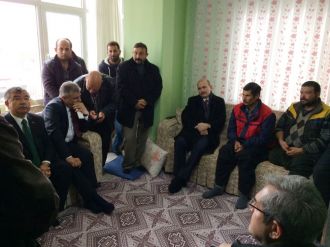 Bakanlardan yangında ölen çocukların ailelerine taziye ziyareti