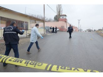 Cezaevi önünde silahlı saldırı: 3 yaralı