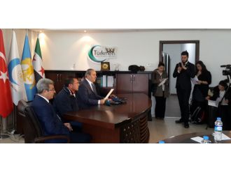 “Dünyanın gözleri önünde Halep ölüyor”