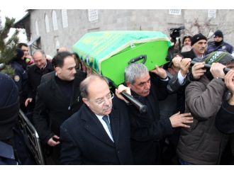Bakan Akdağ’ın dayısı son yolculuğuna uğurlandı